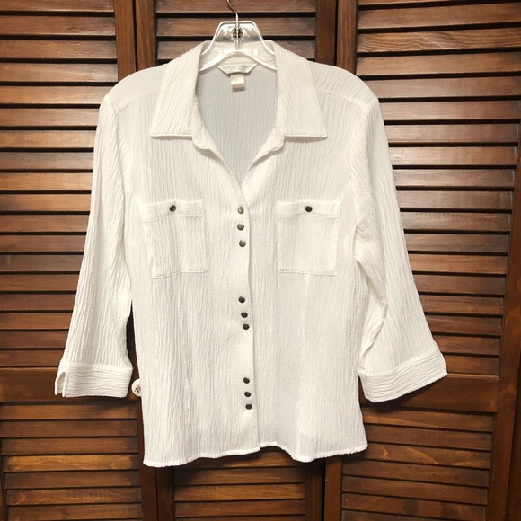 Christopher & Banks Tops - Christopher and Banks Crinkle Camp Shirt